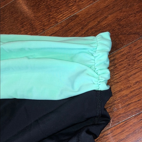 Under Armour Workout Pants - Picture 3 of 3